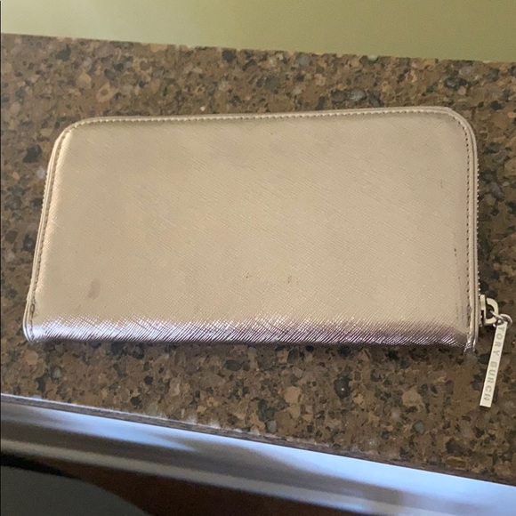 Tory Burch wallet - Picture 2 of 3